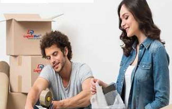 How to Pack the Liquids when moving alone or with the help of Packers and Movers?