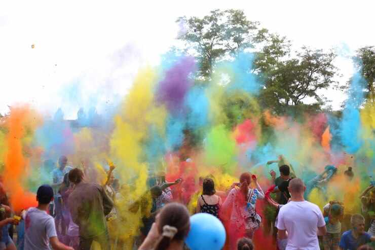 Top Spots to Celebrate Holi in Goa 2025