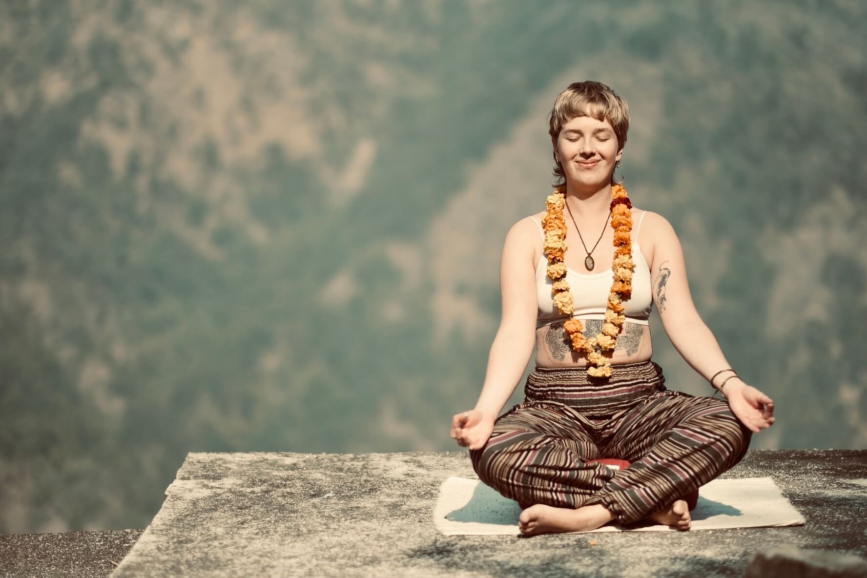 Yoga Retreat for Solo Travelers in India | Expert Guide