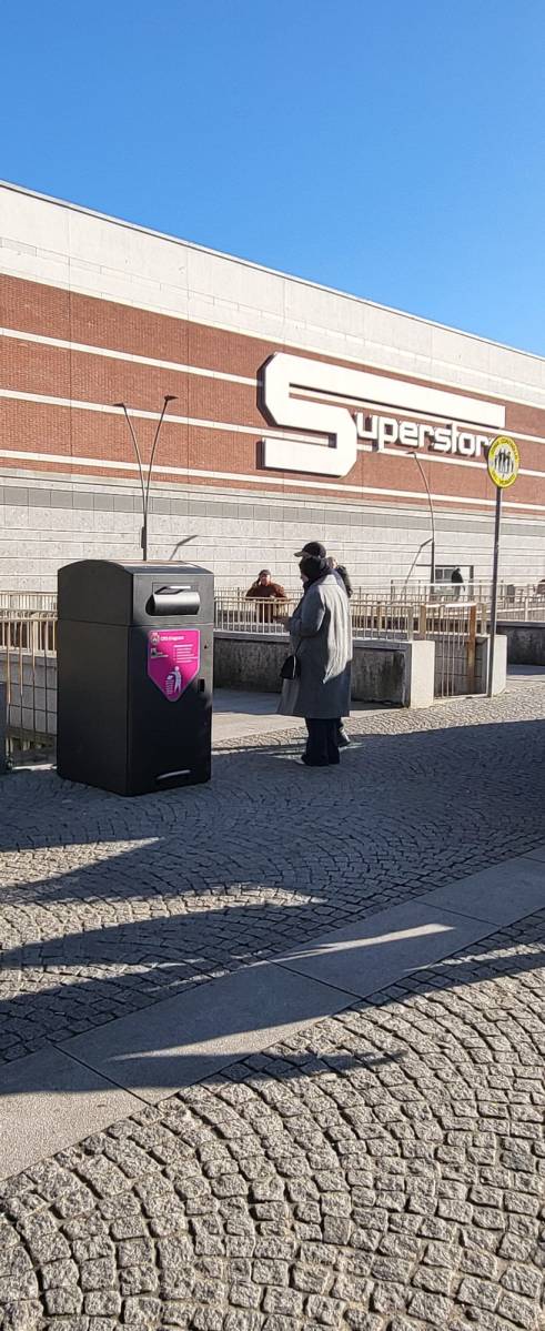 Price of A Solar-Powered Trash Can That Compacts – Tom Robots – Tom Robots