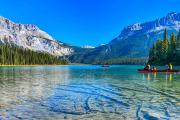 Discover Canada Like Never Before on a Working Holiday Visa  – Alliance visas